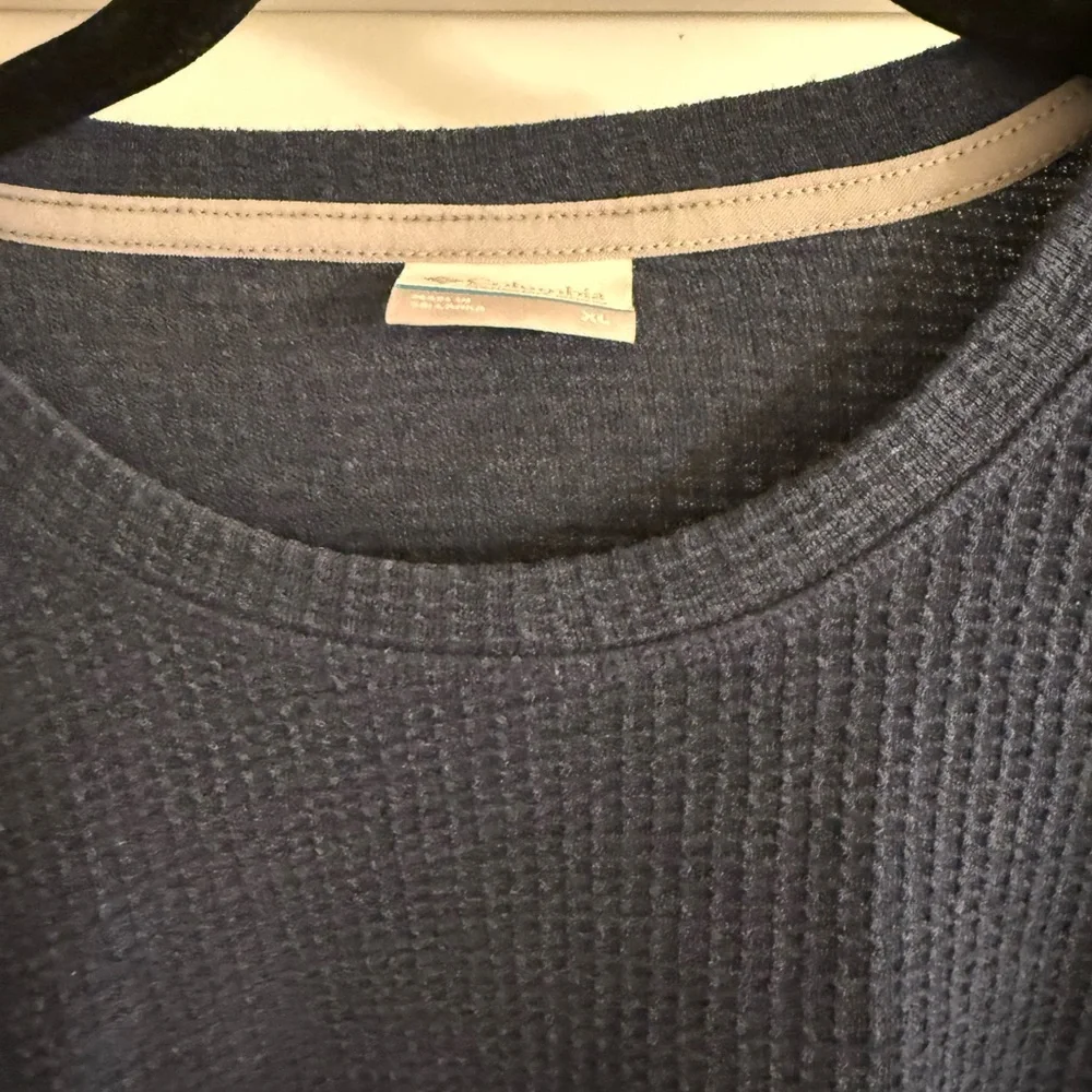 Columbia Men's Blue long sleeve thermal size XL